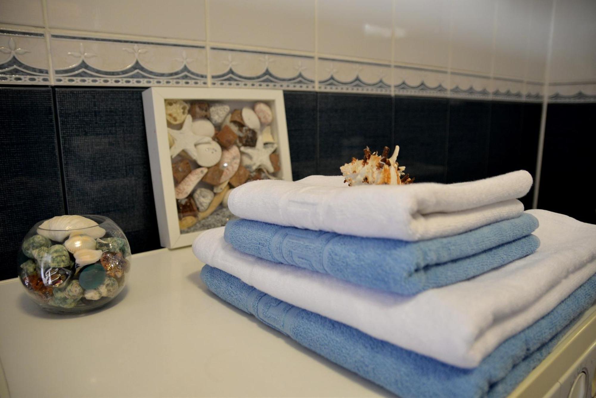 Collosal Apartment With Garden Bucarest Esterno foto